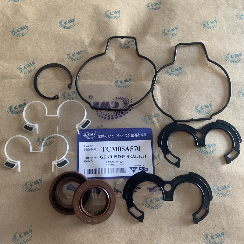 TCM05A570  Pilot pump oil seal  Уплотнение масляного насоса с шестернями